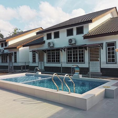 Nazza Homestay Besut With Pool Near Jetty To Perhentian Kampung Raja Exterior foto